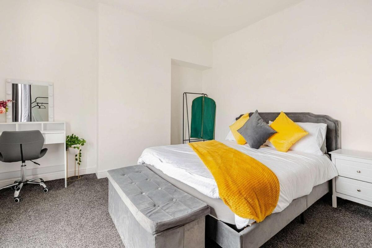 2 Min Walk Etihad Stadium & Coop Arena - 3Br, Free Parking Manchester Kültér fotó